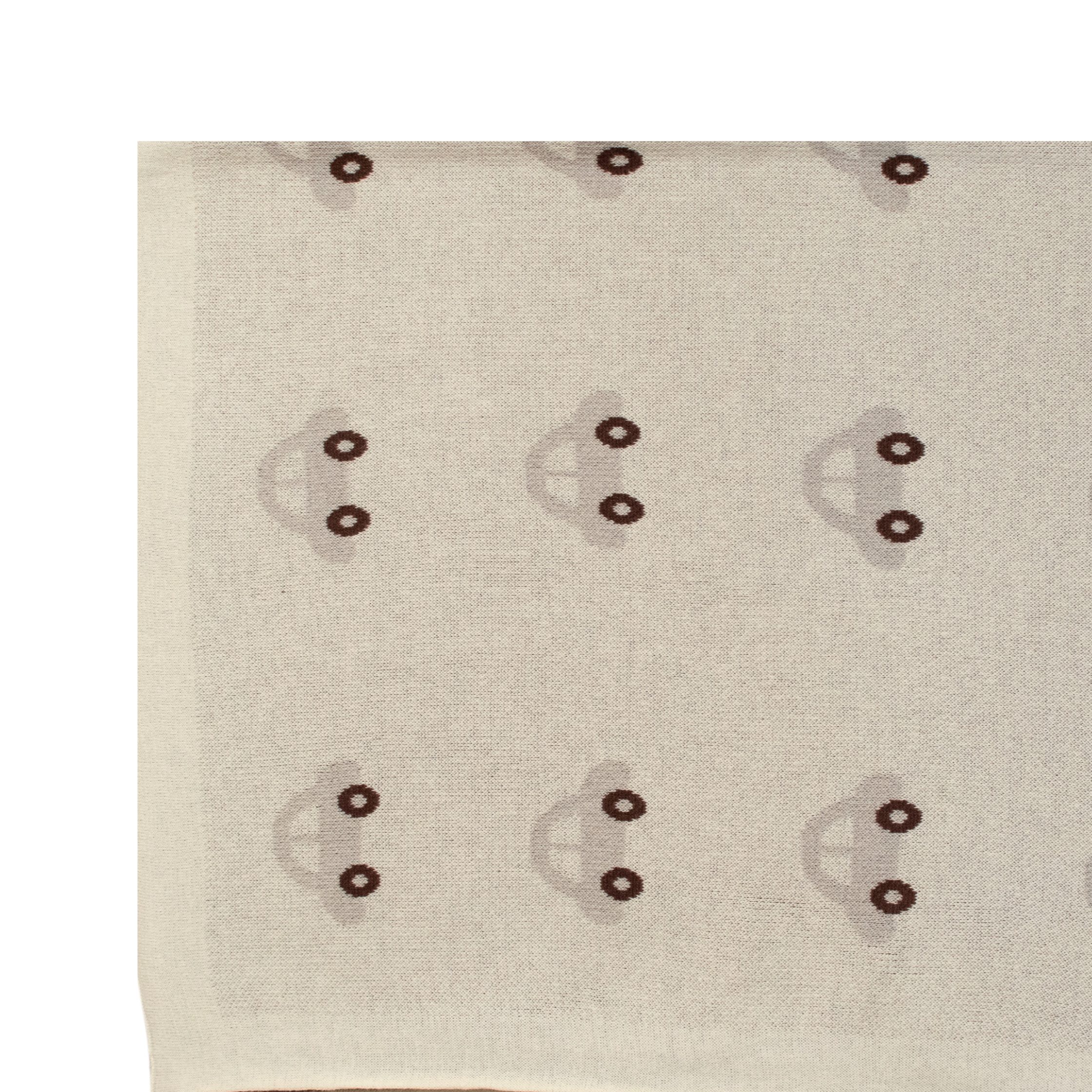 Couverture gaze motif petites voitures grises, bordure bleu clair.