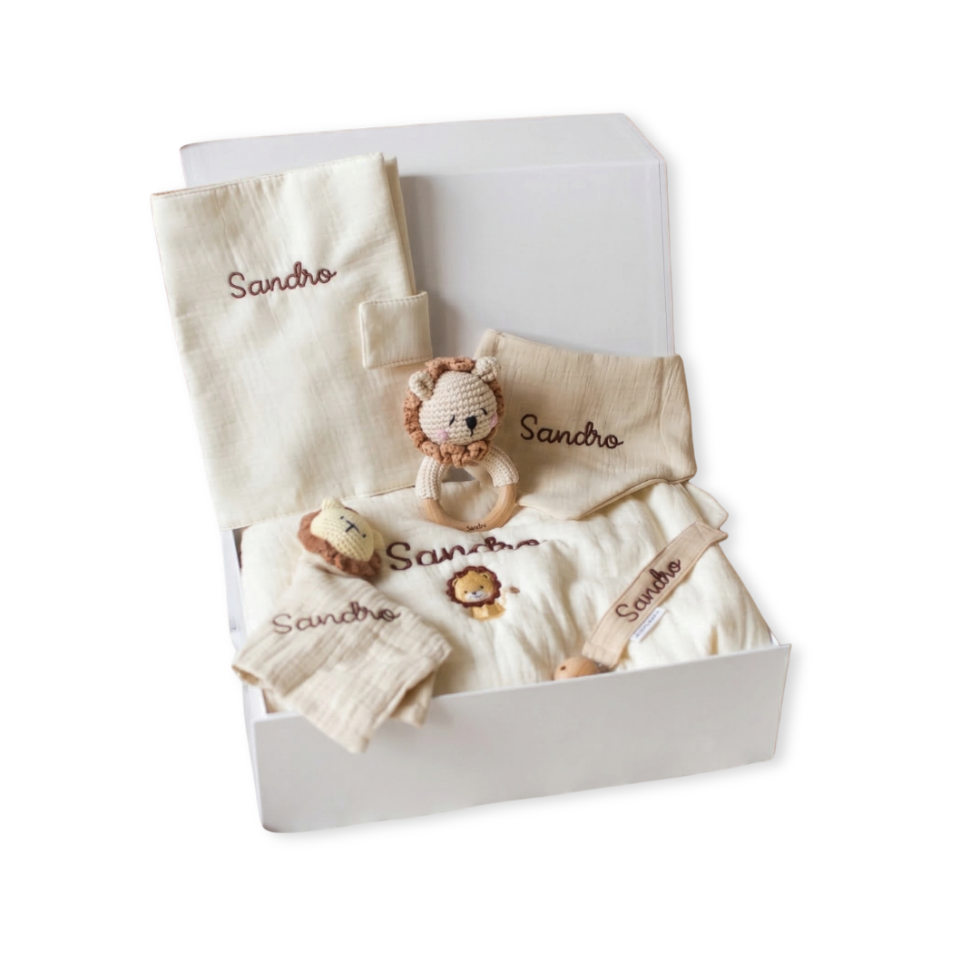 Coffret Naissance Premium — 6 essentiels brodés et gravés