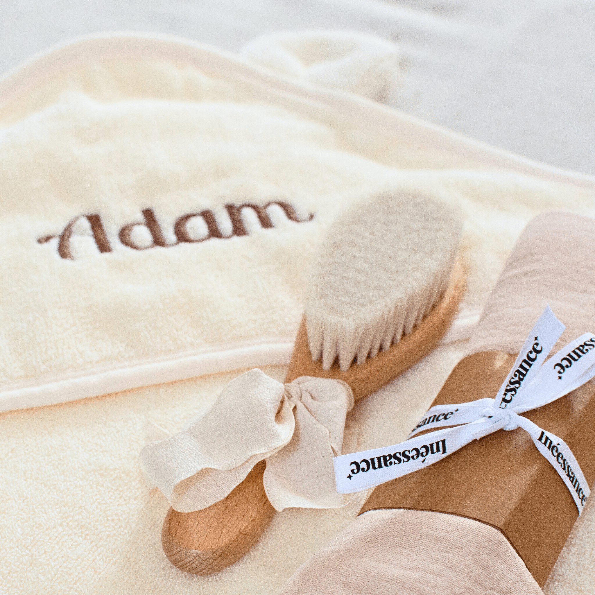 La brosse en bois pour bébé