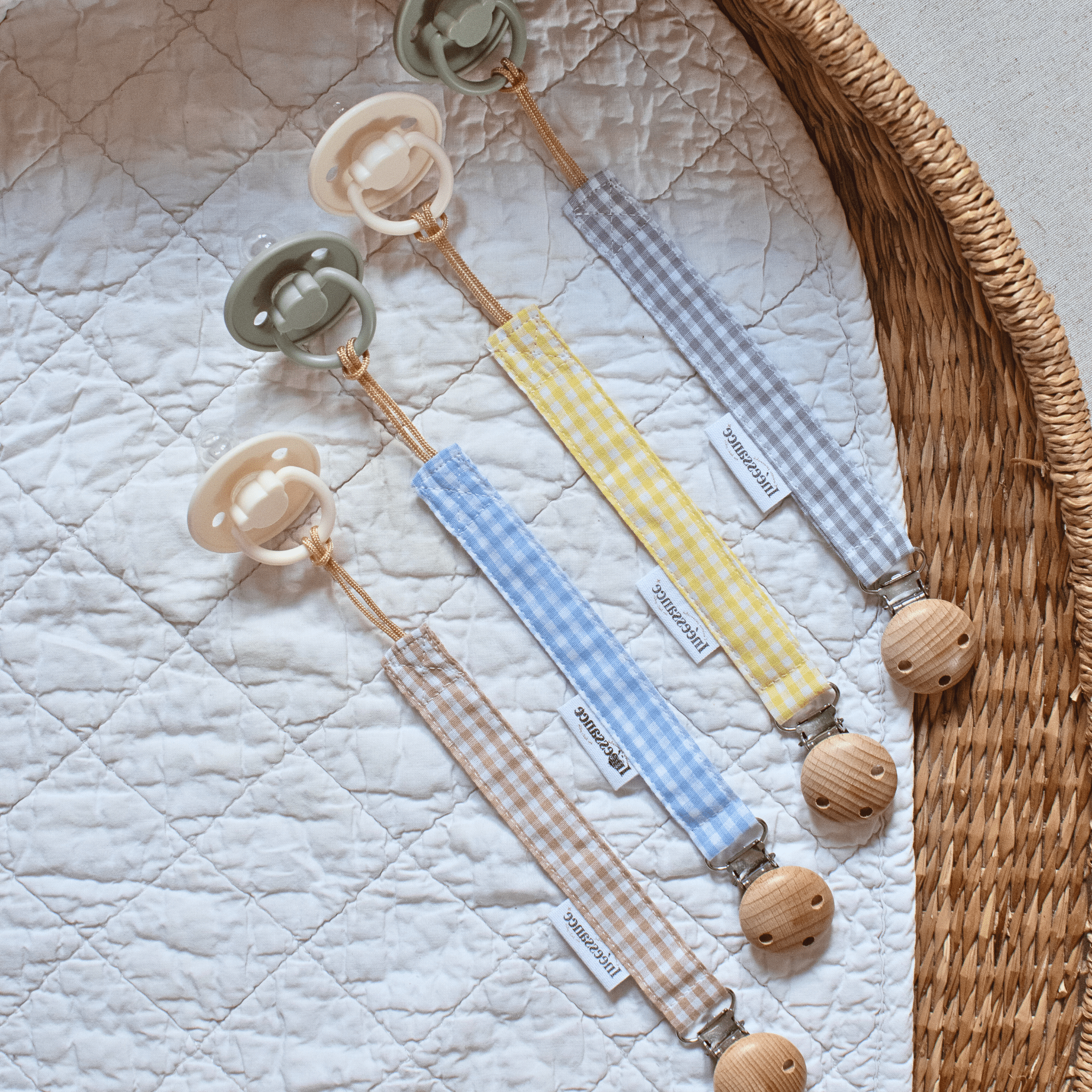 Attache-tétine vichy plusieurs couleurs avec clip bois – accessoire bébé