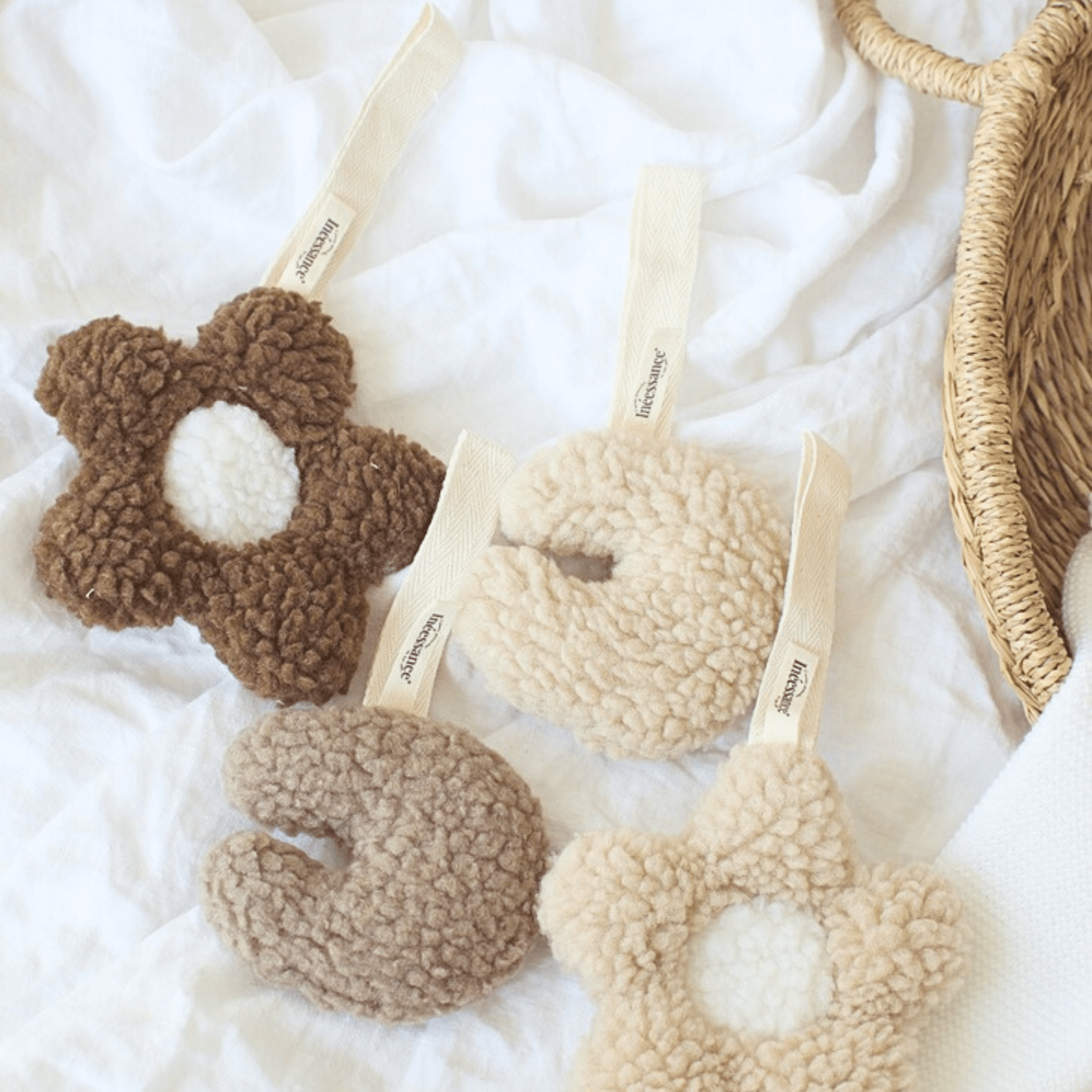 Personalisierbarer Schnullerclip mit Blumen- und Mondmotiv