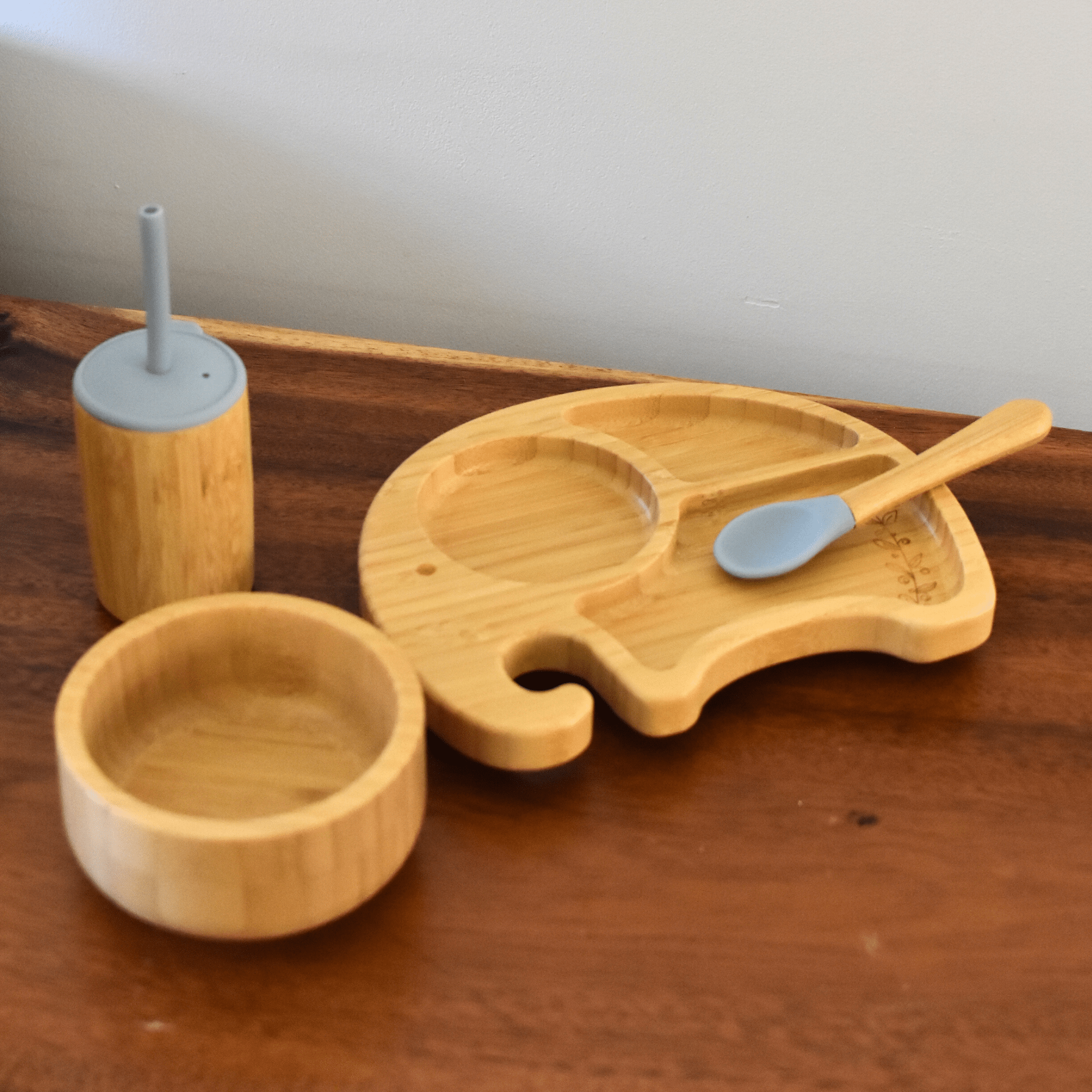 Coffret repas bébé 4 pièces - personnalisé en bambou - Cuillère gravée