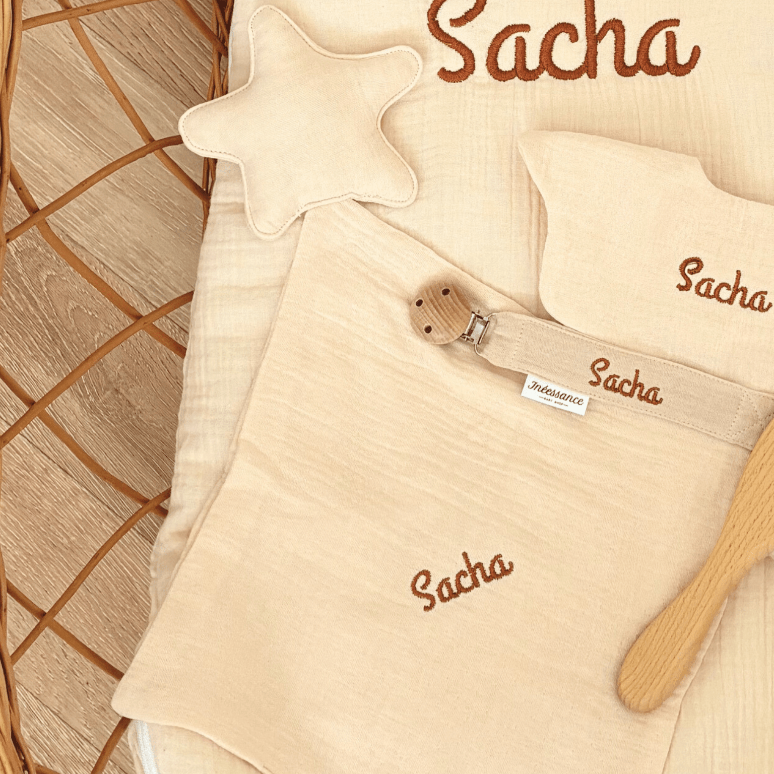 Le doudou lange étoile pour bébé