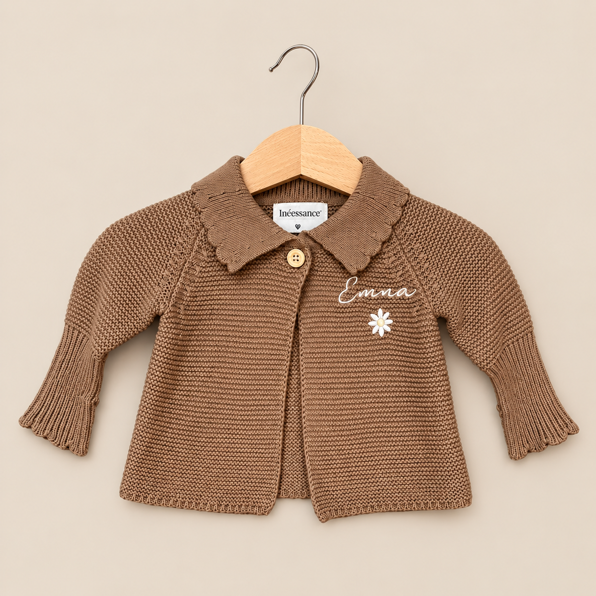 Brassière de naissance en tricot personnalisée au prénom brodé