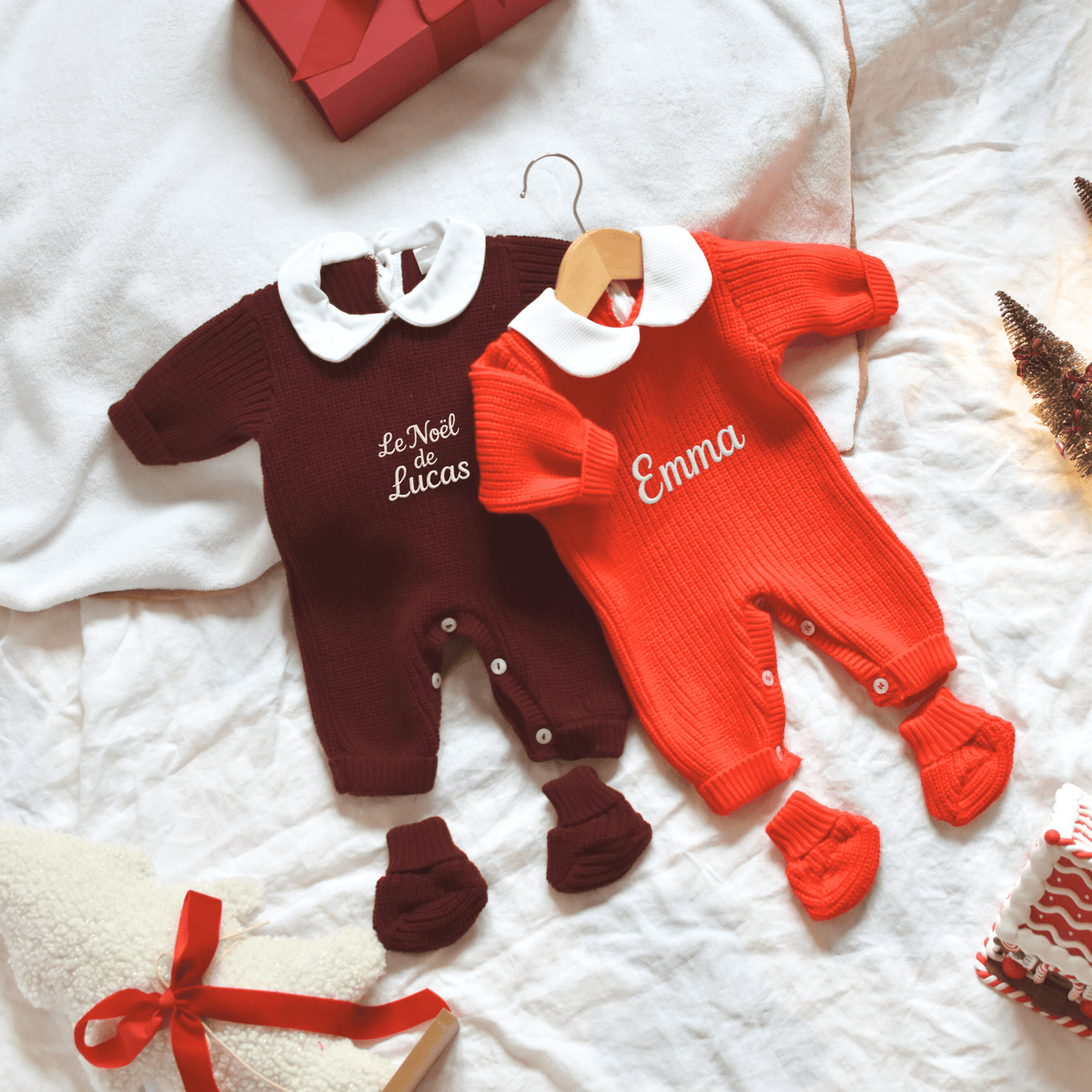 Tenue de naissance de Noël col Claudine en tricot de coton rouge