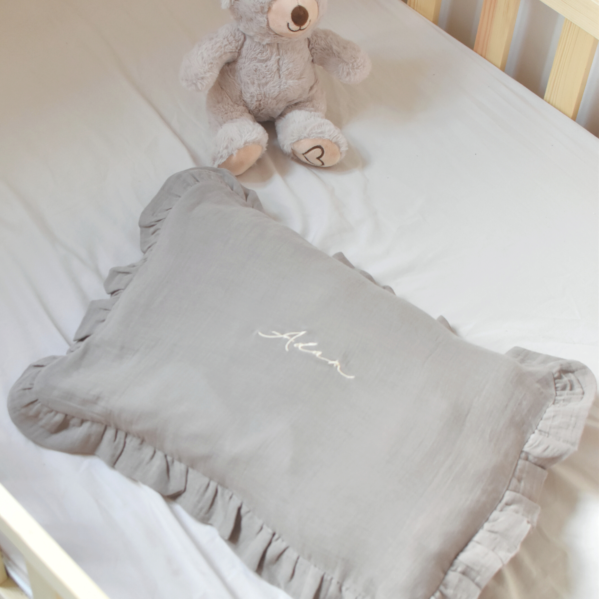 Taie d'oreiller à volants "Froufrou"