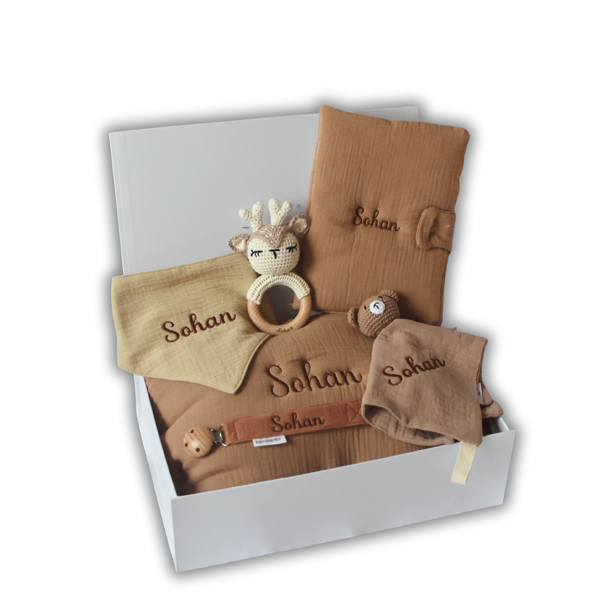 Coffret Naissance Premium — 6 essentiels brodés et gravés