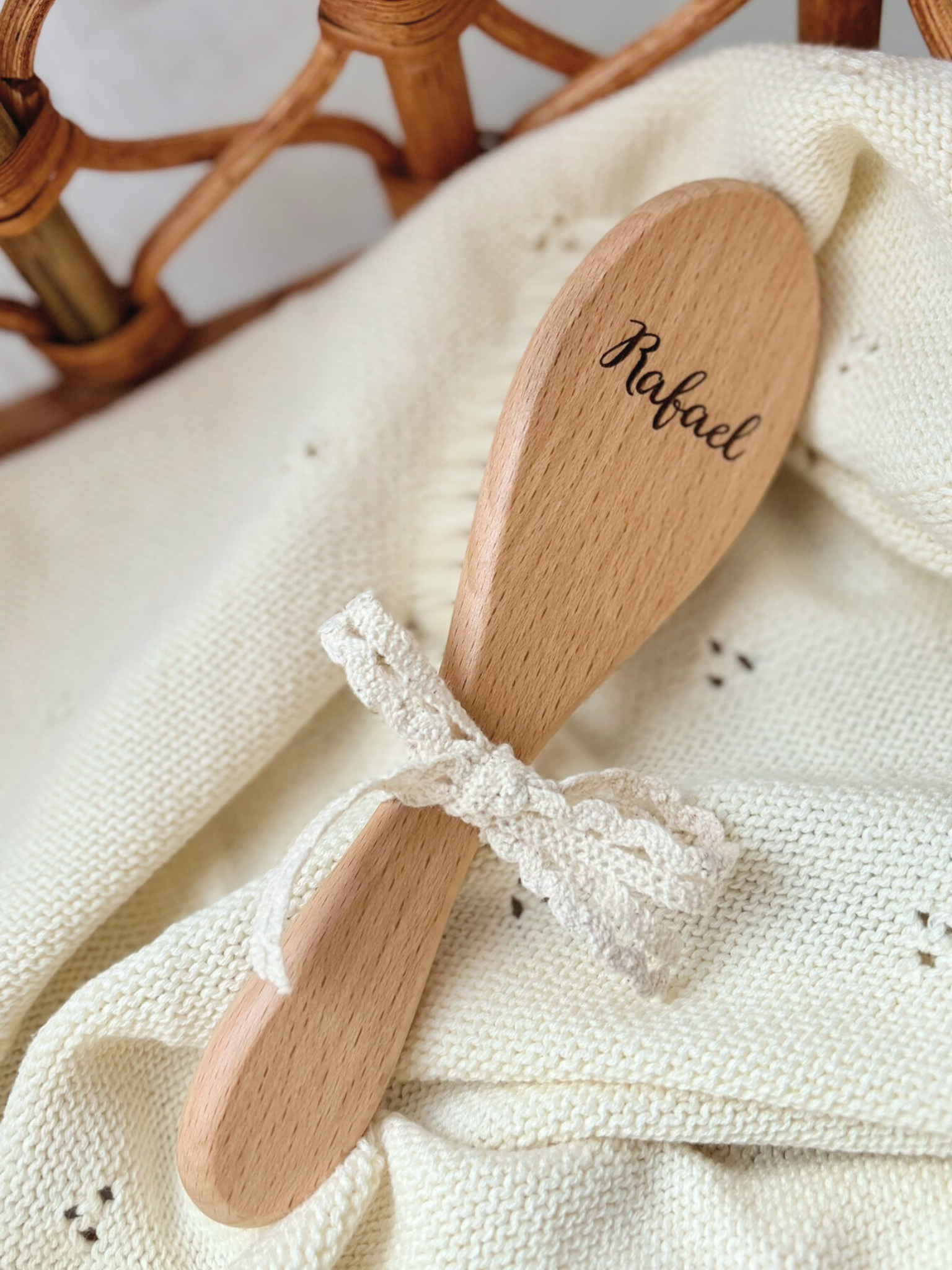 Die Babybürste aus Holz