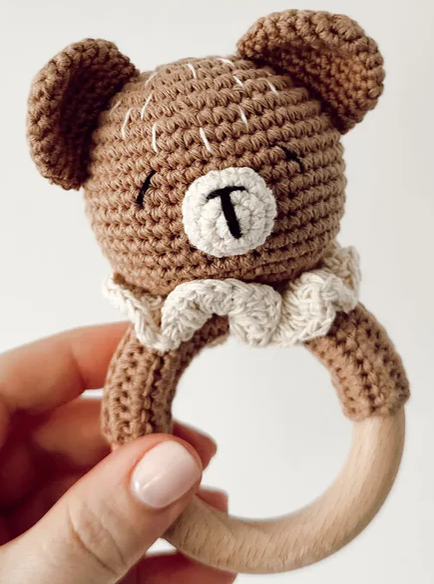 Le hochet en crochet